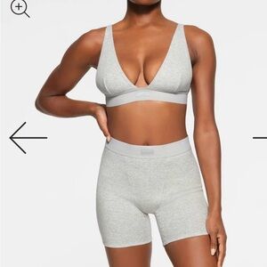 SKIMS Light Gray Ribbed Mid-Thigh Boxer Briefs